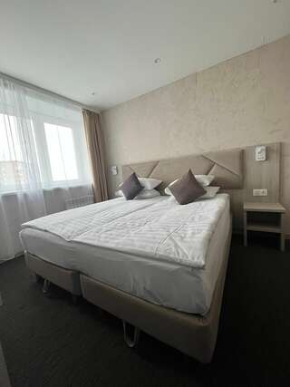 Гостиница Аметист Апатиты Комфорт двухместный с двухспальной кроватью-1