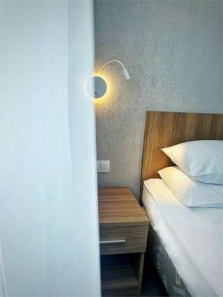 Гостиница Аметист Апатиты Стандарт двухместный с двухспальной кроватью-2